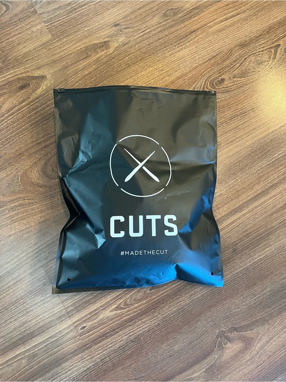 Cuts Clothing Black Men's Casual Button Down Shirt Sleeve Packaging